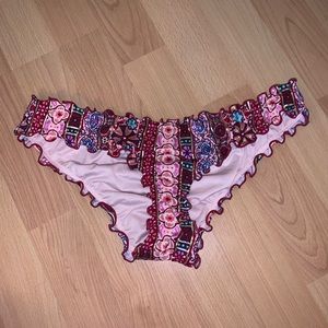 Patterned bikini bottoms